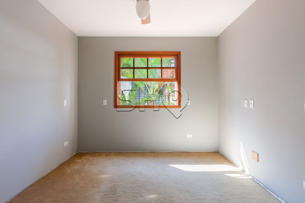 Casa para alugar com 4 quartos, 376m² - Foto 15