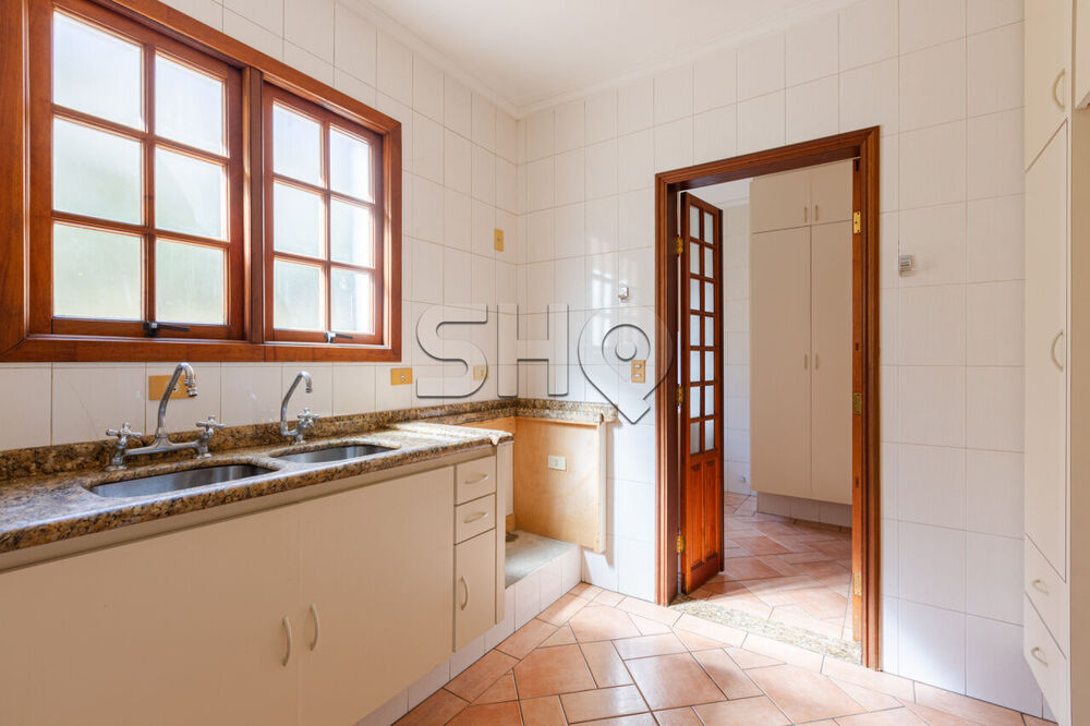 Casa para alugar com 4 quartos, 376m² - Foto 17