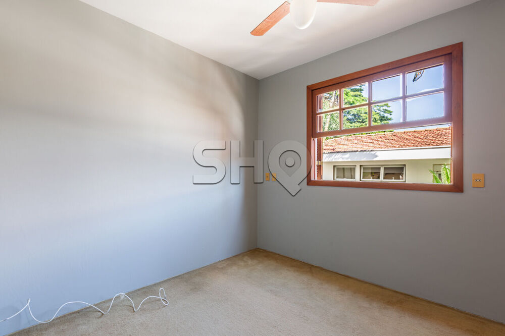Casa para alugar com 4 quartos, 376m² - Foto 10