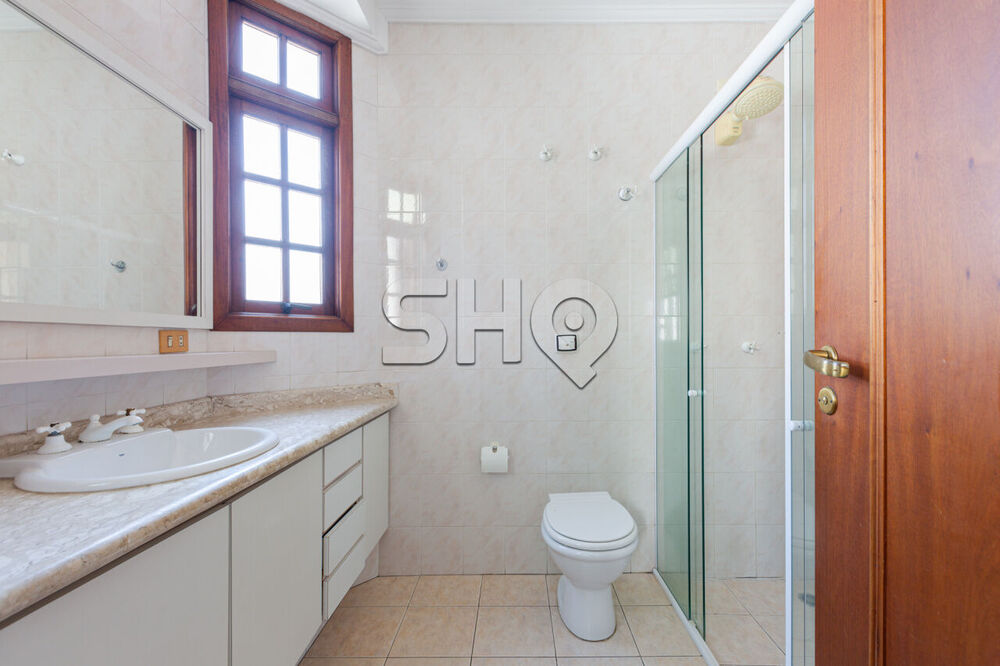 Casa para alugar com 4 quartos, 376m² - Foto 12