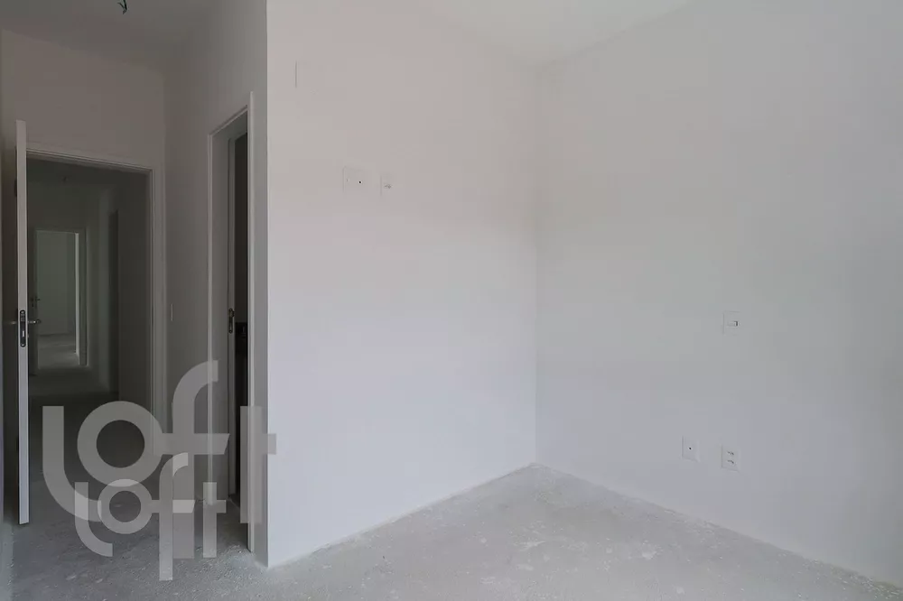 Apartamento à venda com 4 quartos, 216m² - Foto 3