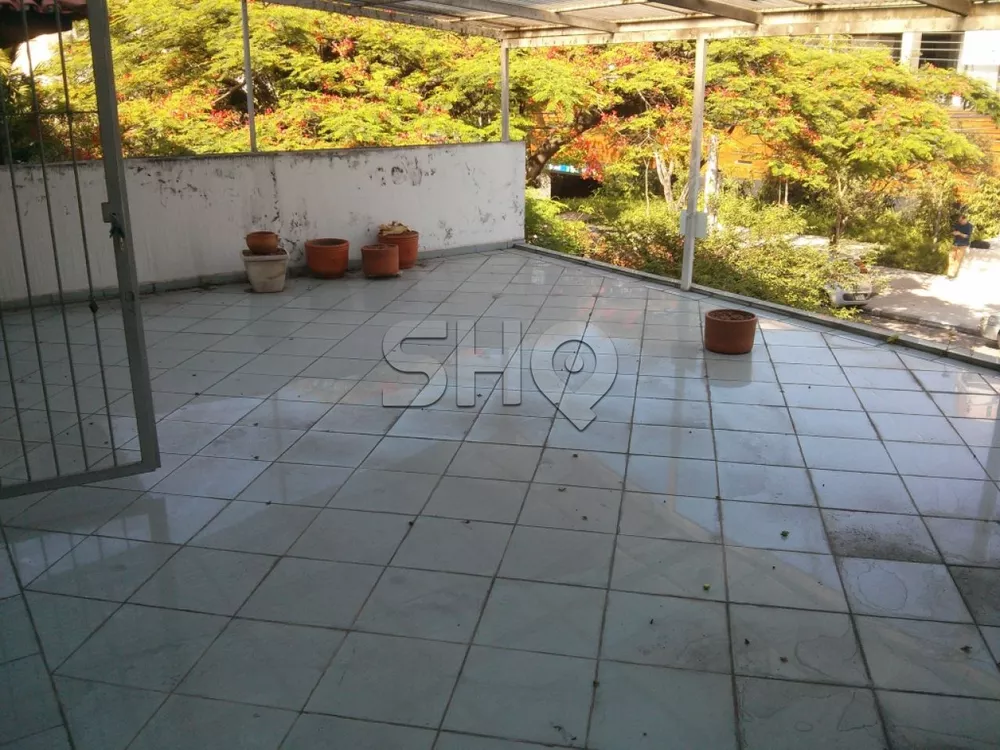 Sobrado à venda com 4 quartos, 380m² - Foto 2