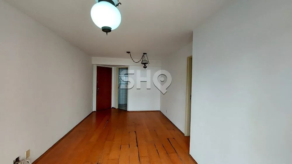 Apartamento à venda com 3 quartos, 70m² - Foto 2