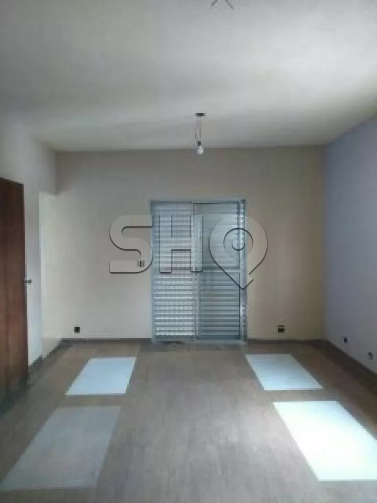 Sobrado à venda com 4 quartos, 200m² - Foto 2