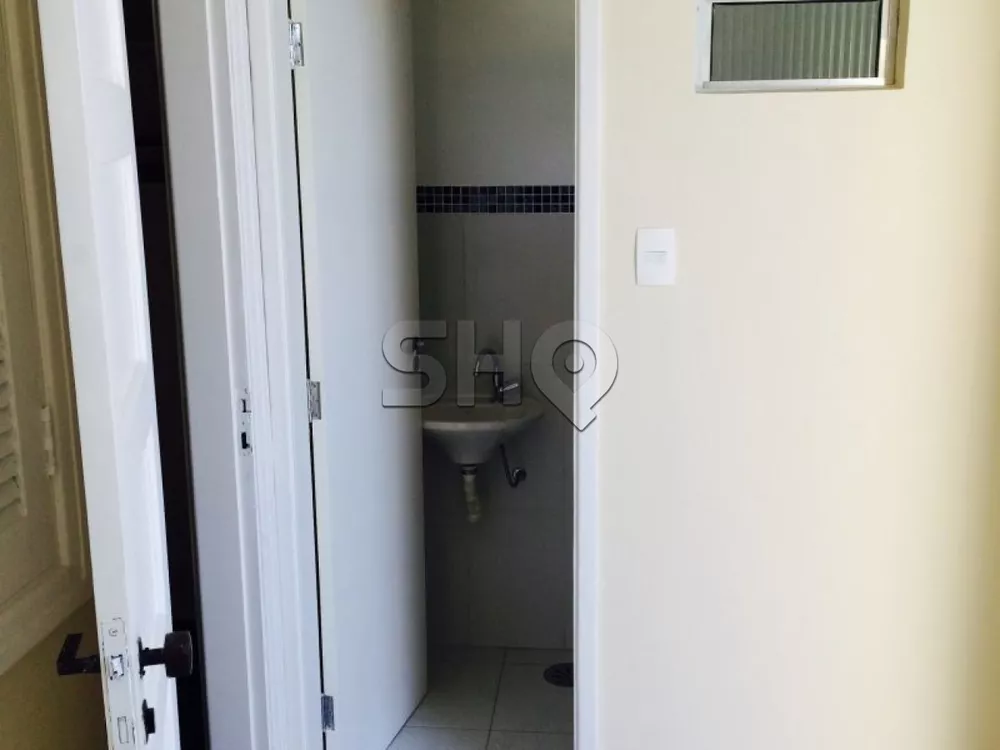 Sobrado à venda com 3 quartos, 240m² - Foto 2