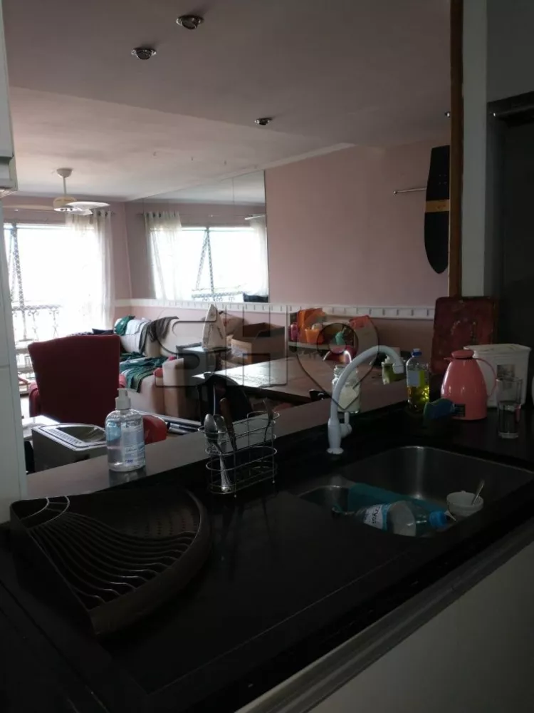 Apartamento à venda com 3 quartos, 70m² - Foto 2