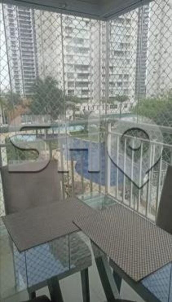 Apartamento à venda com 2 quartos, 62m² - Foto 2