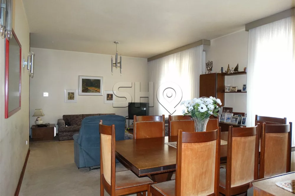 Apartamento à venda com 3 quartos, 180m² - Foto 1