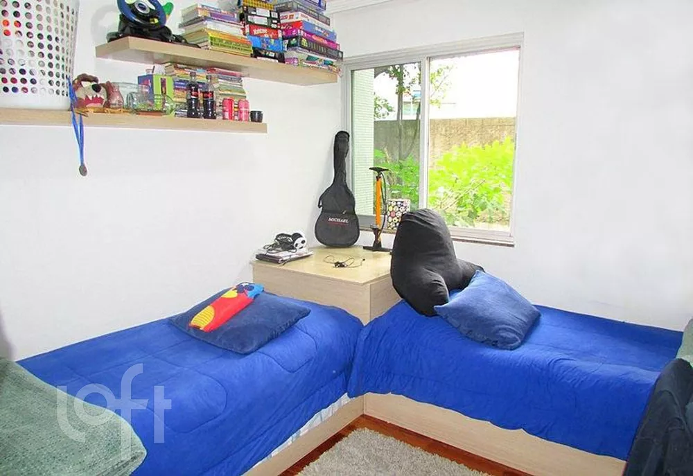 Apartamento à venda com 3 quartos, 137m² - Foto 3