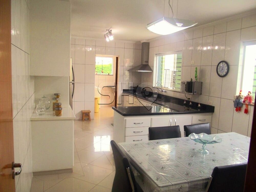 Sobrado, 3 quartos, 303 m² - Foto 3