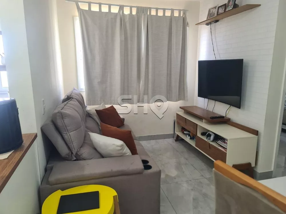 Apartamento à venda com 2 quartos, 42m² - Foto 2