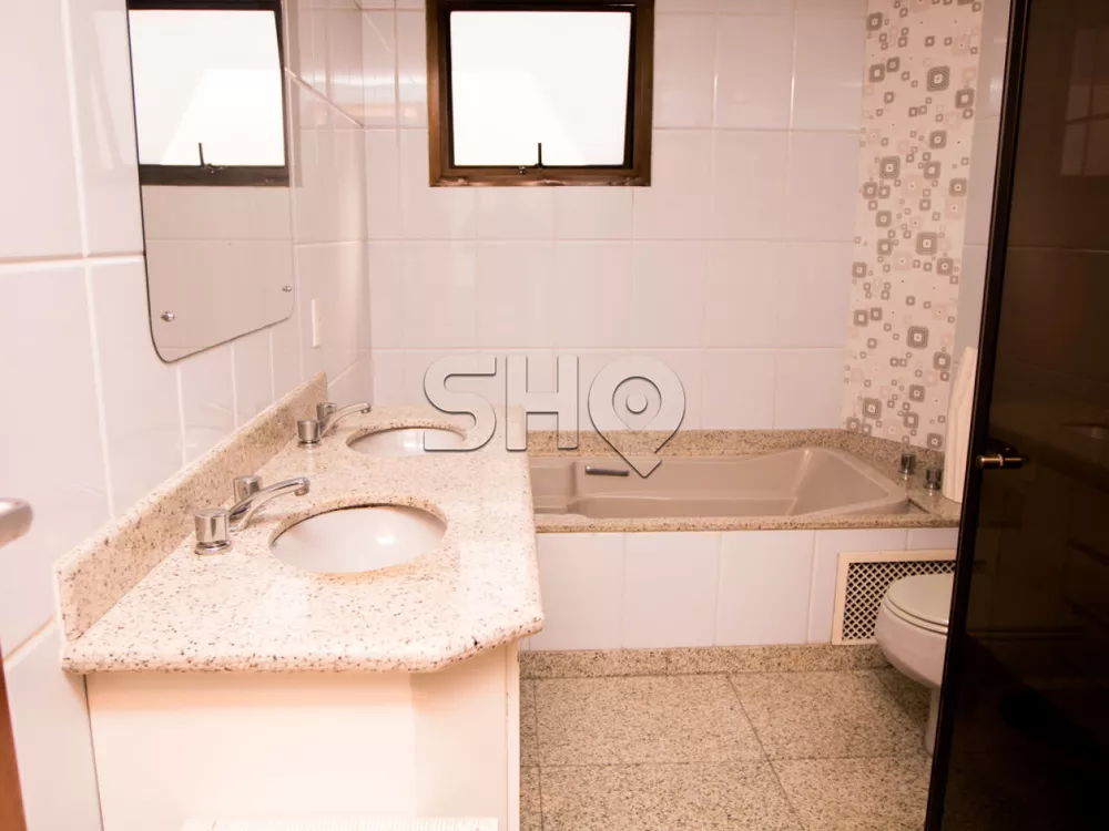 Apartamento, 3 quartos, 230 m² - Foto 1
