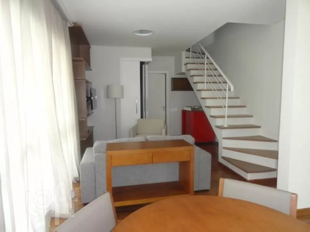 Apartamento à venda com 3 quartos, 133m² - Foto 2