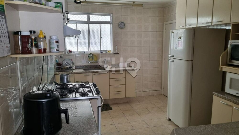 Apartamento à venda com 3 quartos, 122m² - Foto 13