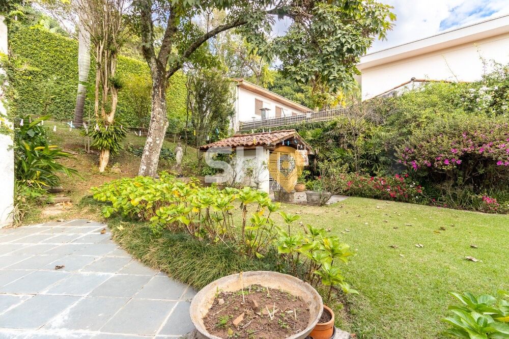 Casa à venda com 3 quartos, 800m² - Foto 26
