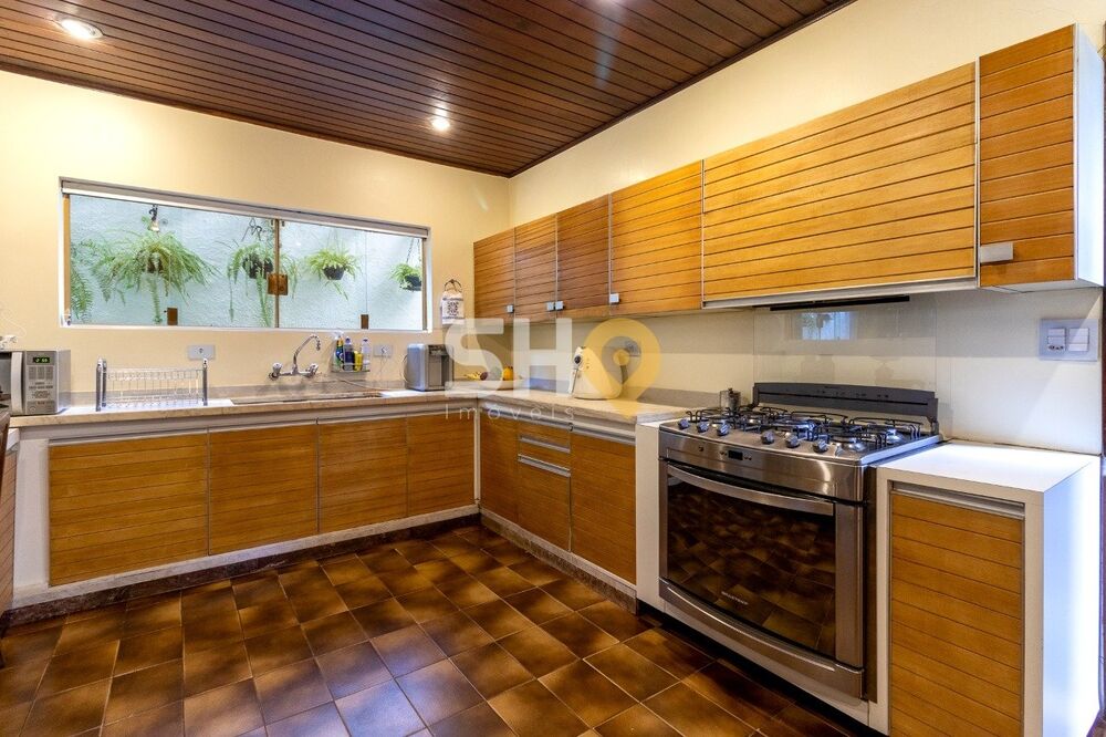 Casa à venda com 3 quartos, 800m² - Foto 21