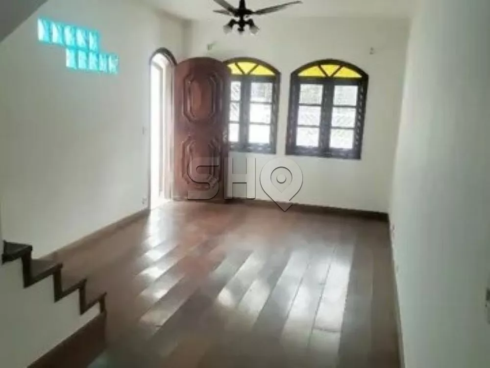 Sobrado à venda com 3 quartos, 290m² - Foto 1