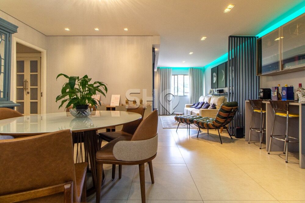 Apartamento para alugar com 3 quartos, 101m² - Foto 1