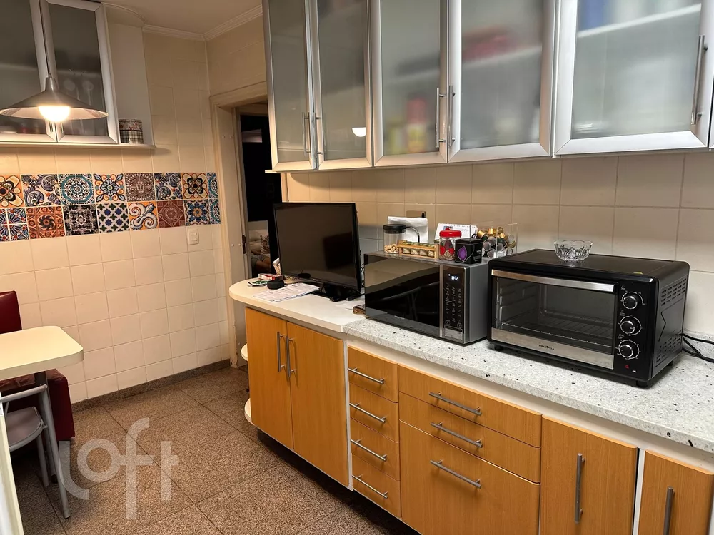 Apartamento à venda com 3 quartos, 154m² - Foto 9