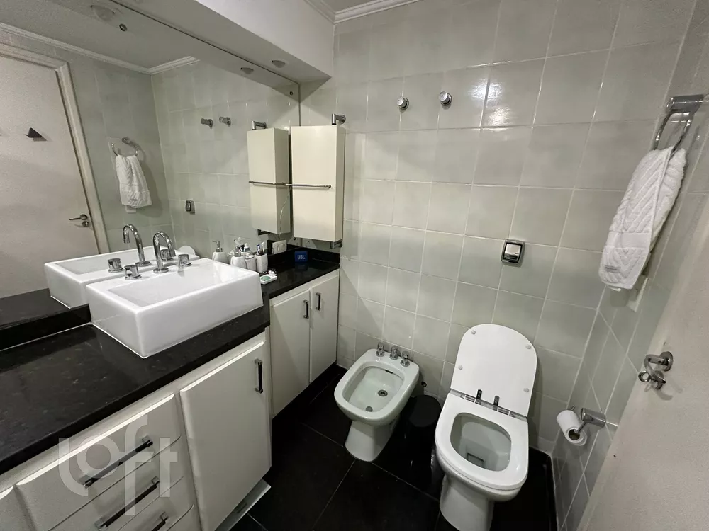 Apartamento à venda com 3 quartos, 154m² - Foto 35