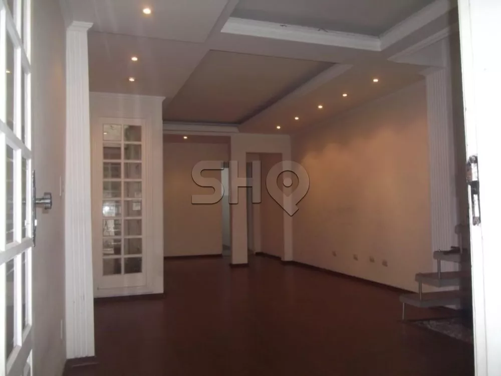 Sobrado à venda com 3 quartos, 150m² - Foto 1