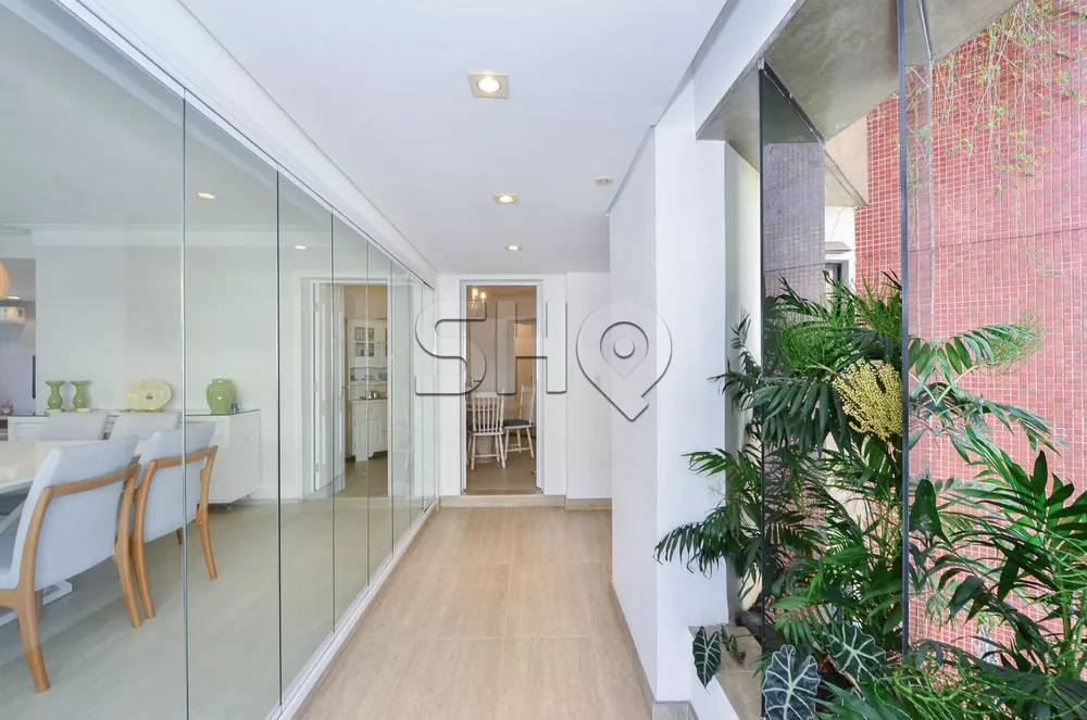 Apartamento, 3 quartos, 224 m² - Foto 1