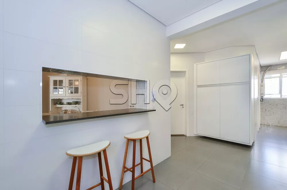 Apartamento, 3 quartos, 224 m² - Foto 2