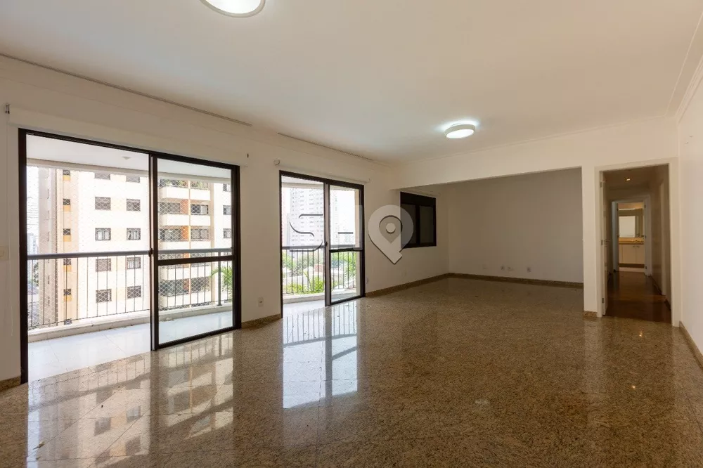 Apartamento para alugar com 3 quartos, 147m² - Foto 1