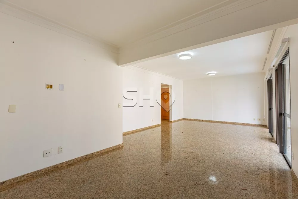 Apartamento para alugar com 3 quartos, 147m² - Foto 3