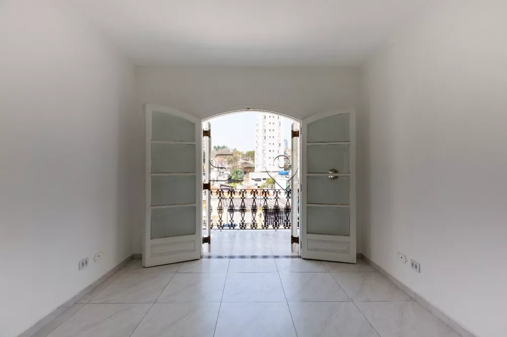 Casa à venda com 3 quartos, 174m² - Foto 1