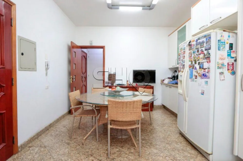 Apartamento, 3 quartos, 200 m² - Foto 1