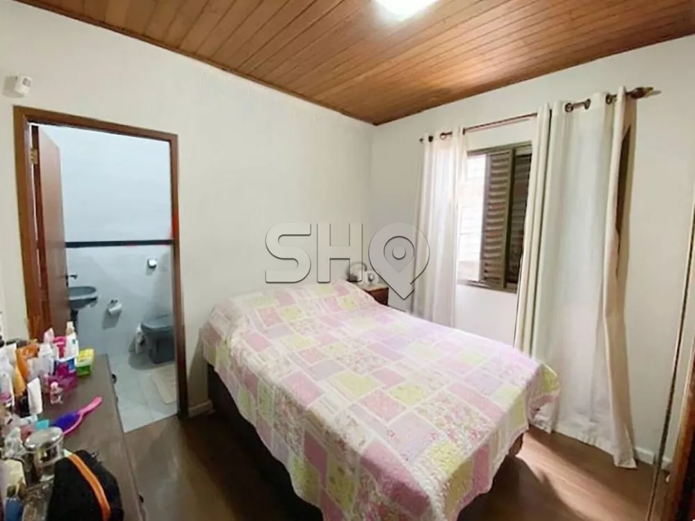 Casa à venda com 4 quartos, 200m² - Foto 4