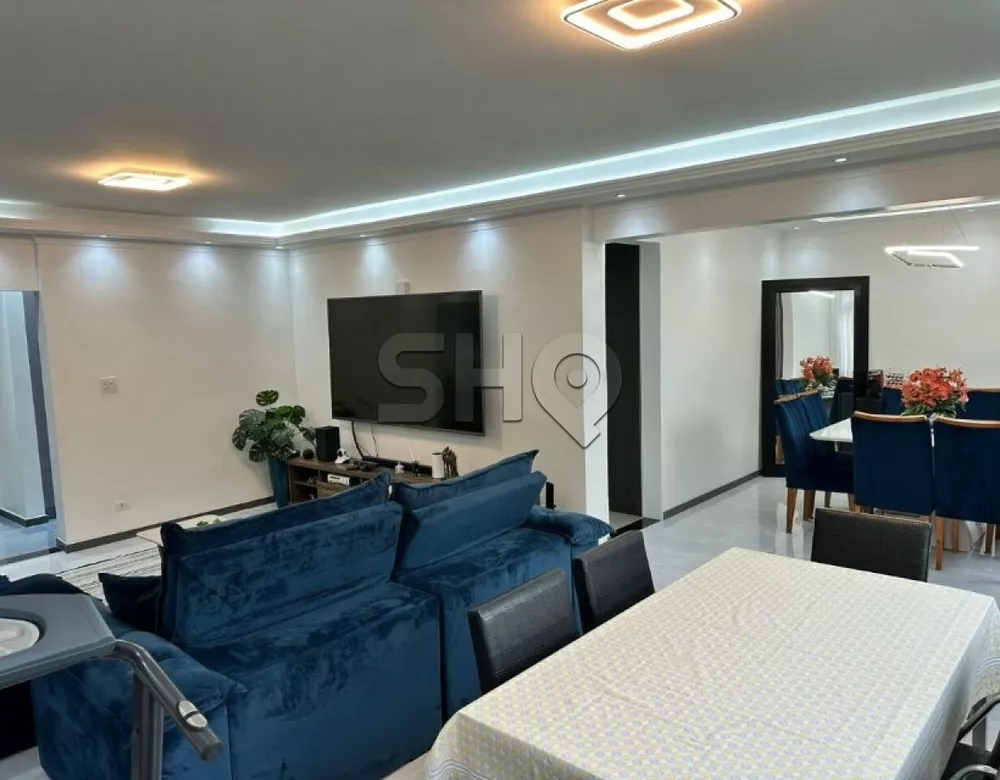 Apartamento à venda com 4 quartos, 164m² - Foto 2