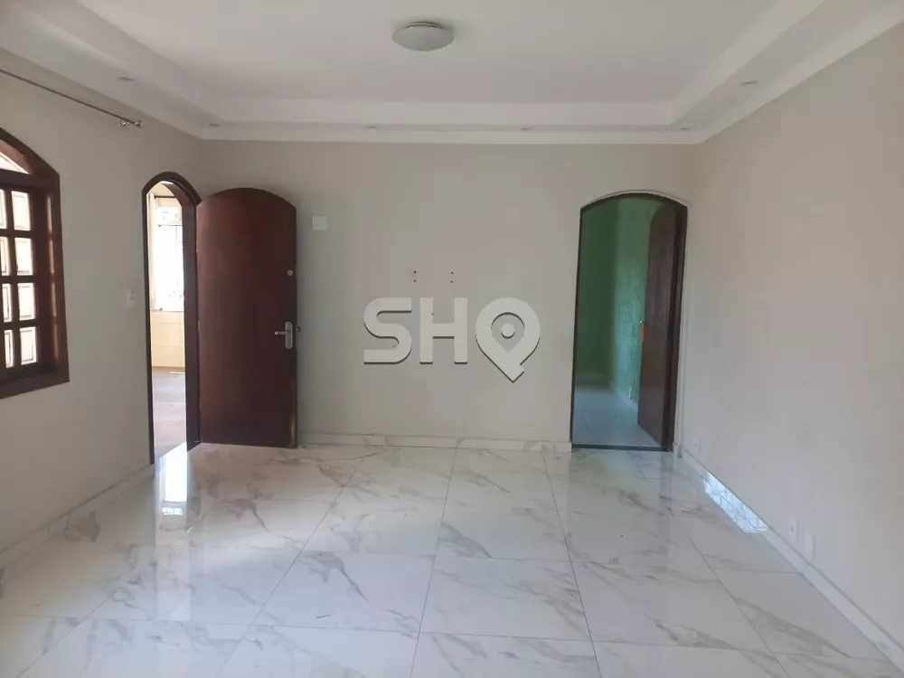 Casa à venda com 3 quartos, 269m² - Foto 1