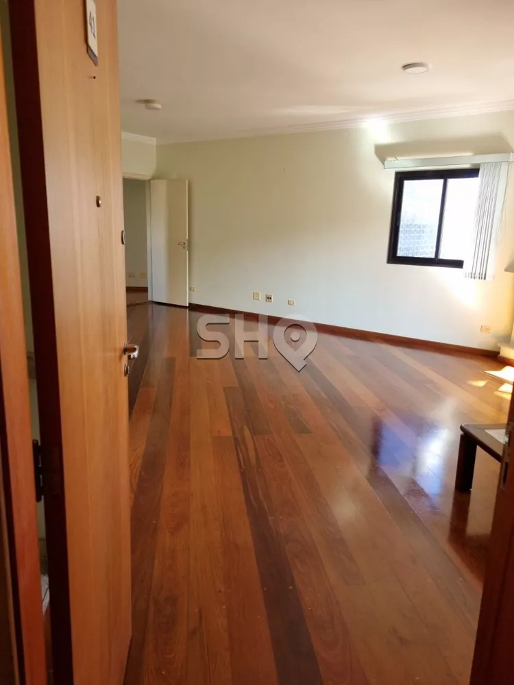 Apartamento à venda com 3 quartos, 130m² - Foto 1