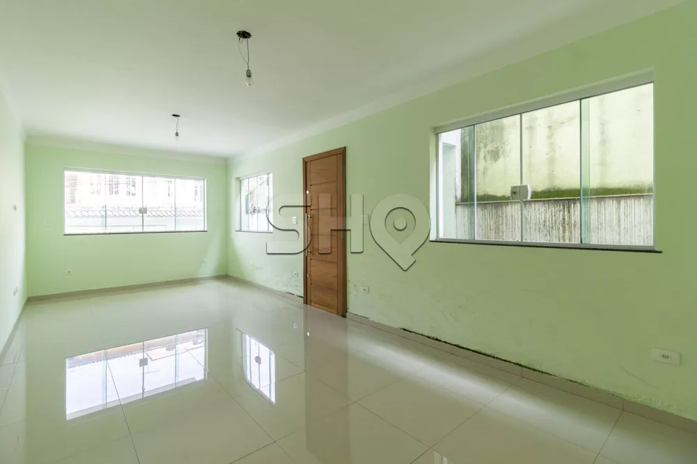 Sobrado à venda com 3 quartos, 226m² - Foto 1