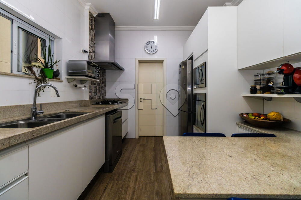 Apartamento à venda com 3 quartos, 220m² - Foto 16
