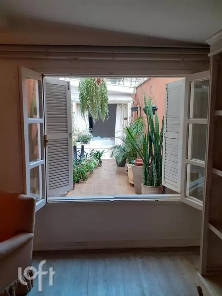 Apartamento à venda com 3 quartos, 200m² - Foto 2