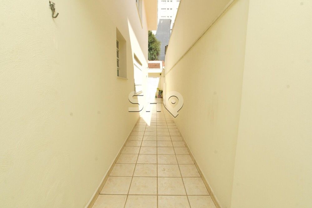 Casa para alugar com 3 quartos, 245m² - Foto 16