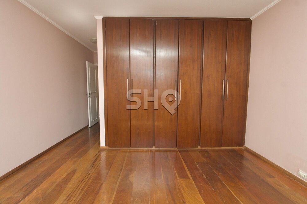 Casa para alugar com 3 quartos, 245m² - Foto 9