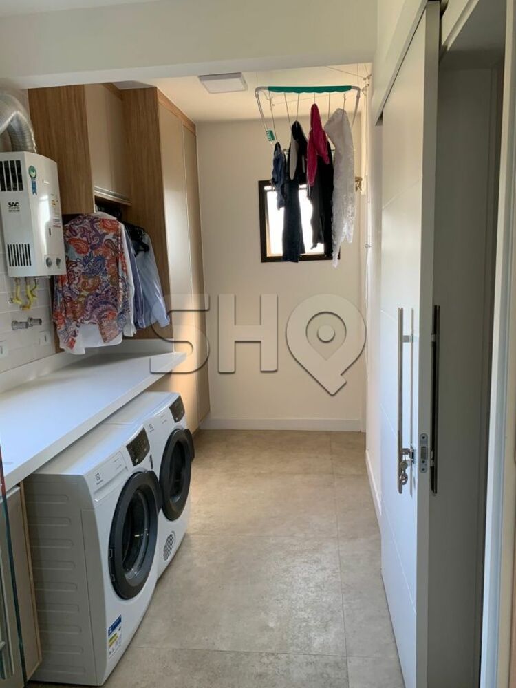 Apartamento à venda com 3 quartos, 200m² - Foto 3
