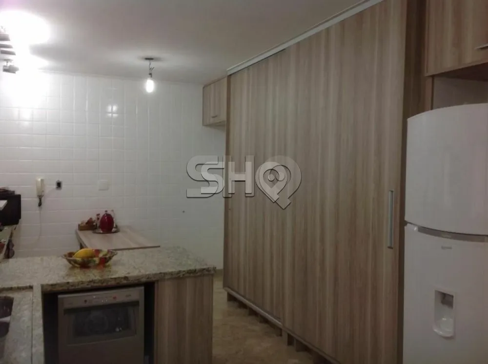 Apartamento, 3 quartos, 228 m² - Foto 2