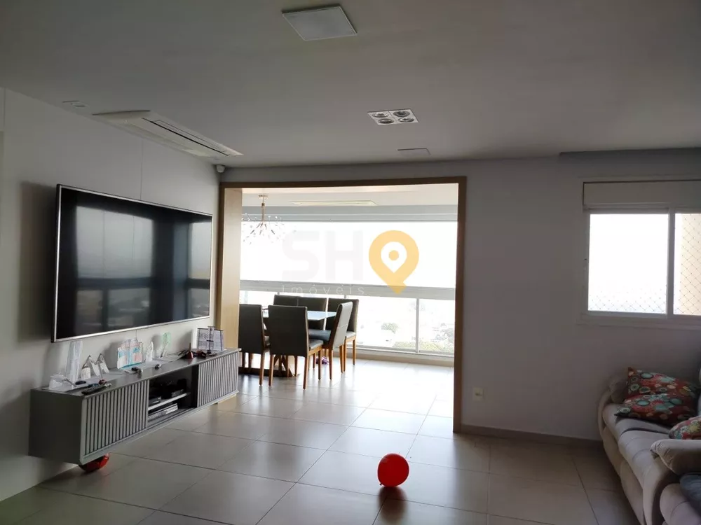 Apartamento à venda com 3 quartos, 274m² - Foto 1