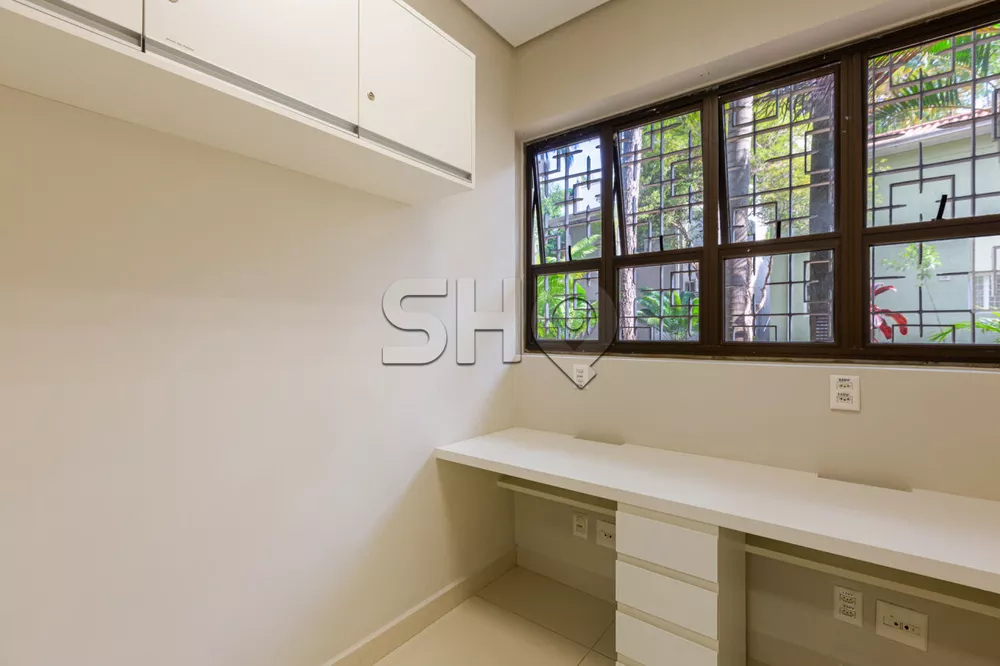 Casa para alugar com 9 quartos, 320m² - Foto 24