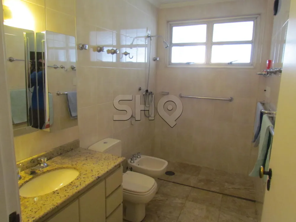 Apartamento, 3 quartos, 300 m² - Foto 1