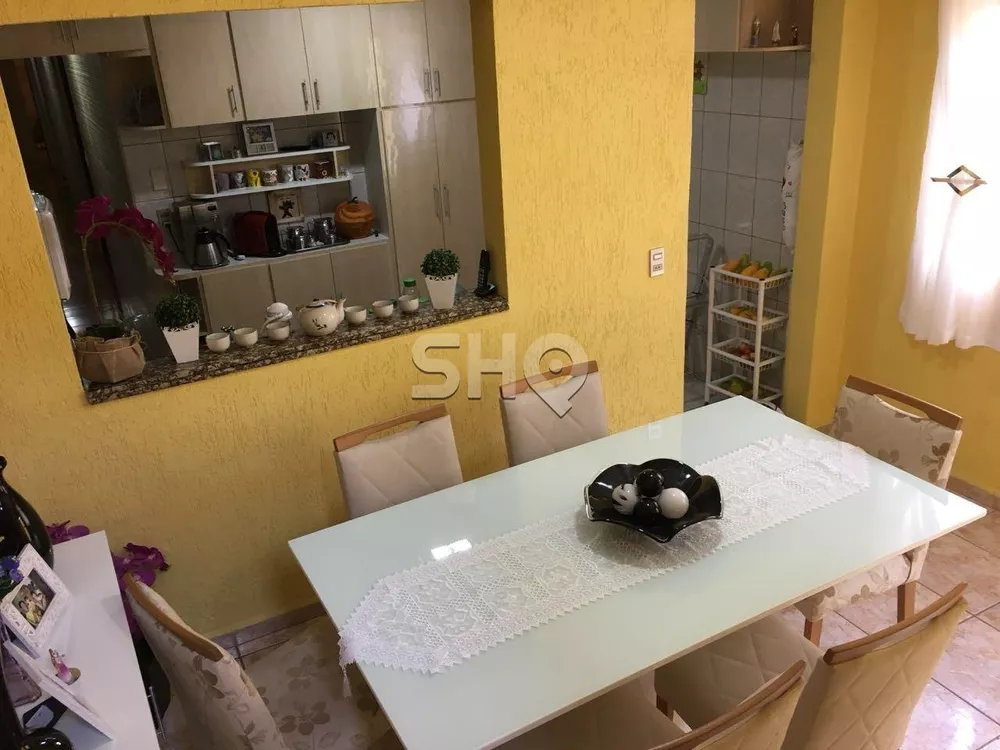 Sobrado à venda com 4 quartos, 180m² - Foto 3