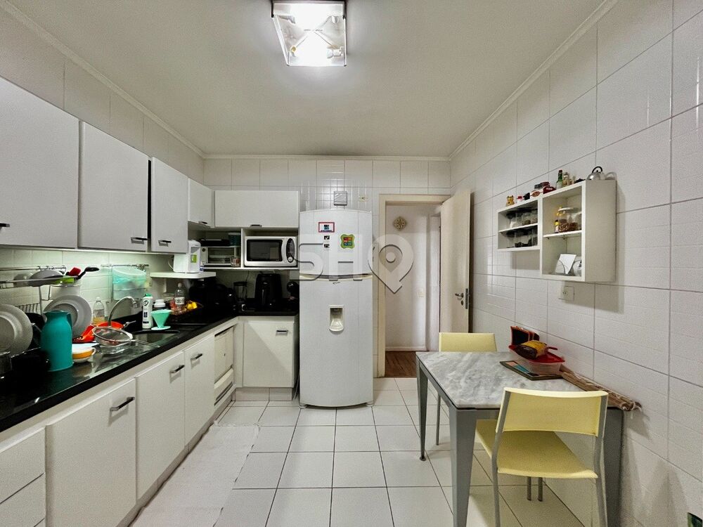 Apartamento à venda com 3 quartos, 110m² - Foto 3