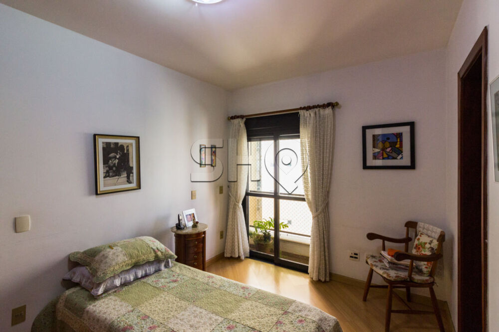Apartamento à venda com 3 quartos, 170m² - Foto 13