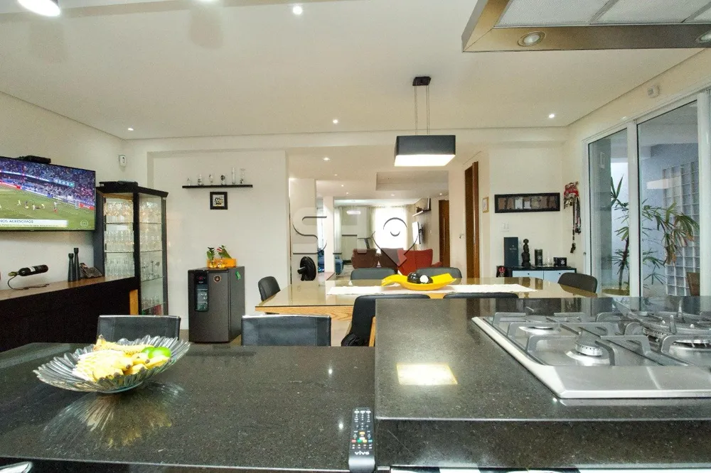 Sobrado, 3 quartos, 287 m² - Foto 1