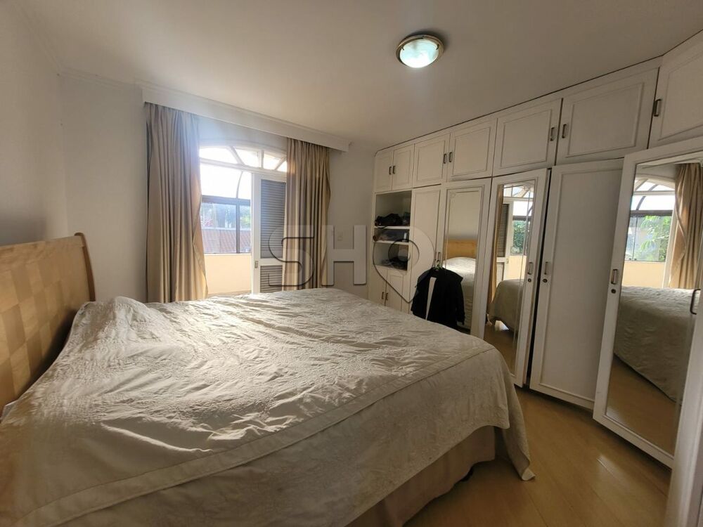 Sobrado, 4 quartos, 350 m² - Foto 2